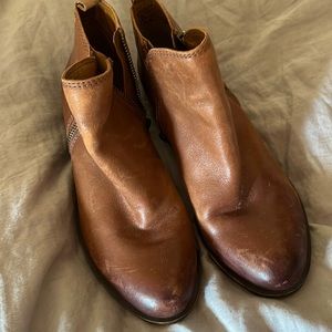Lucky brand bootie, size 7M / 37. Leather upper